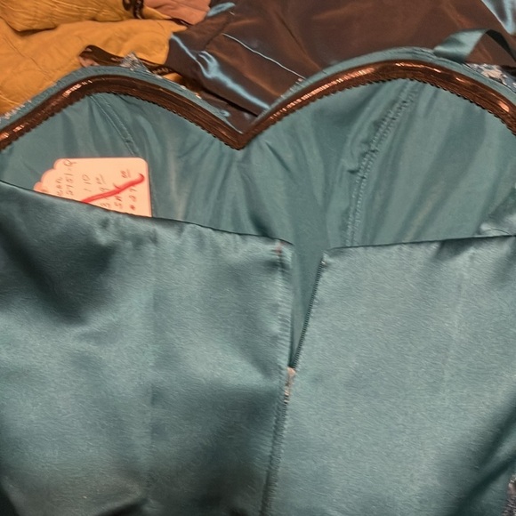 Modern Maids bridesmaid gown with jeweled hip brooch one shoulder lace size 10 - Picture 14 of 14